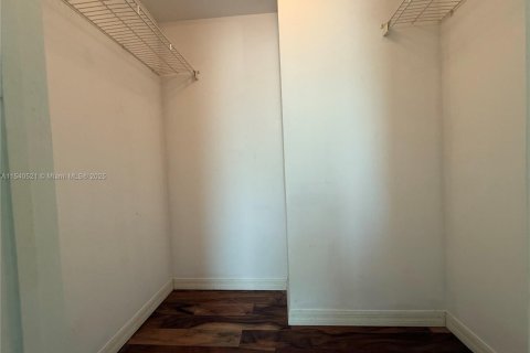 Купить кондоминиум в Серфсайд, Флорида 1 спальня, 67.54м2, № 2393368 - фото 19