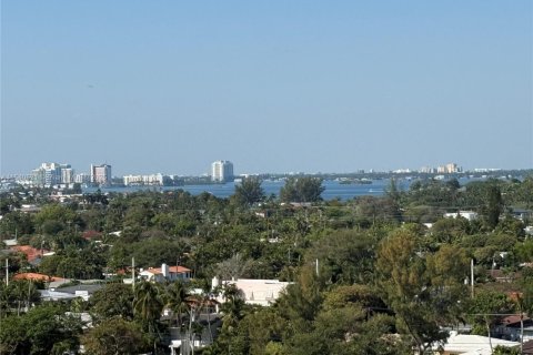 Купить кондоминиум в Серфсайд, Флорида 1 спальня, 67.54м2, № 2393368 - фото 20