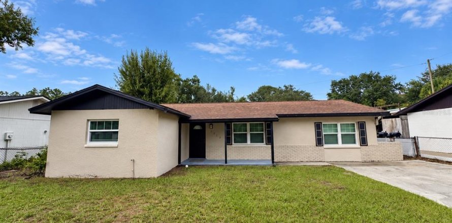 Villa ou maison à Tampa, Floride 4 chambres, 125.98 m2 № 2411392