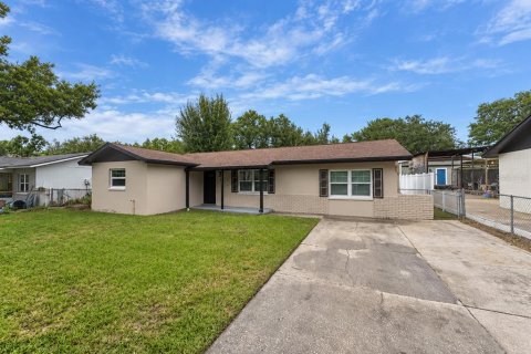 Villa ou maison à louer à Tampa, Floride: 4 chambres, 125.98 m2 № 2411392 - photo 2