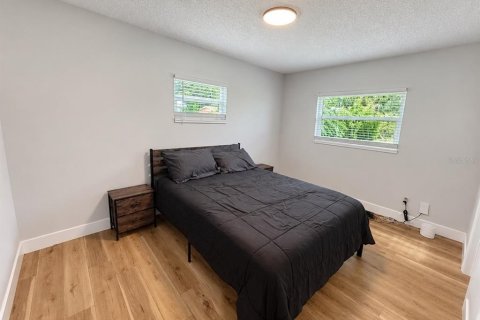 Villa ou maison à louer à Tampa, Floride: 4 chambres, 125.98 m2 № 2411392 - photo 10