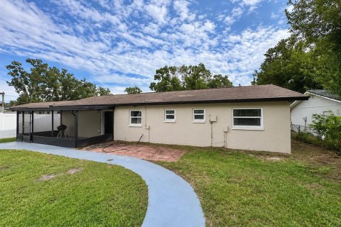 Villa ou maison à louer à Tampa, Floride: 4 chambres, 125.98 m2 № 2411392 - photo 15