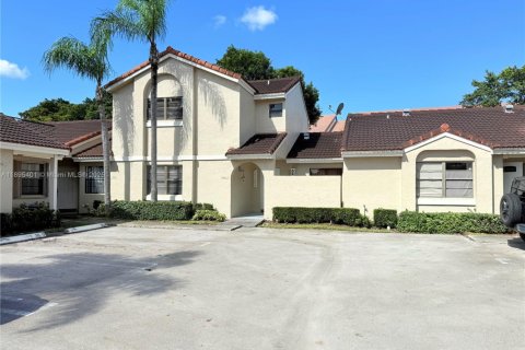 Купить таунхаус в Хайалиа, Флорида 3 спальни, 146.97м2, № 1950216 - фото 1