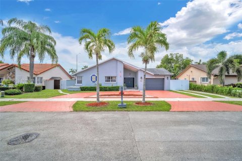 Casa en venta en Miami, Florida, 4 dormitorios, 186.27 m2 № 1842503 - foto 3