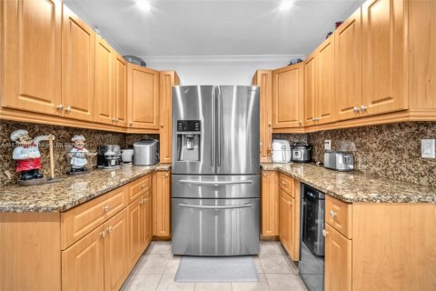 Casa en venta en Miami, Florida, 4 dormitorios, 186.27 m2 № 1842503 - foto 10