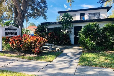 Immobilier commercial à Clearwater, Floride 216.46 m2 № 2125660