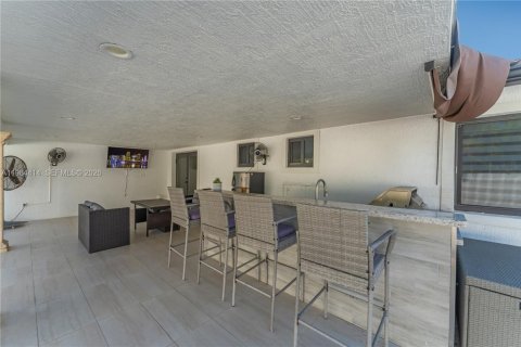 Купить виллу или дом в Майами, Флорида 3 спальни, 180.88м2, № 2051122 - фото 28