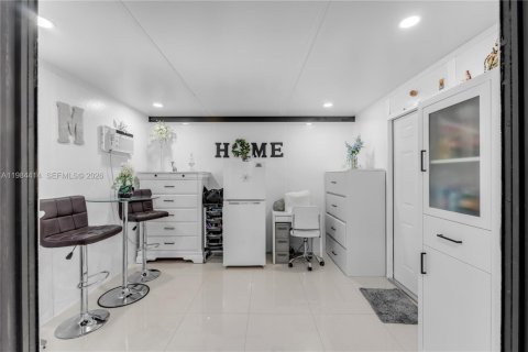 Купить виллу или дом в Майами, Флорида 3 спальни, 180.88м2, № 2051122 - фото 11