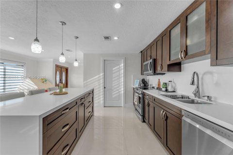 Купить виллу или дом в Майами, Флорида 3 спальни, 180.88м2, № 2051122 - фото 10