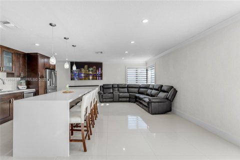 Купить виллу или дом в Майами, Флорида 3 спальни, 180.88м2, № 2051122 - фото 7