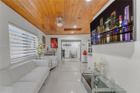 Купить виллу или дом в Майами, Флорида 3 спальни, 180.88м2, № 2051122 - фото 12