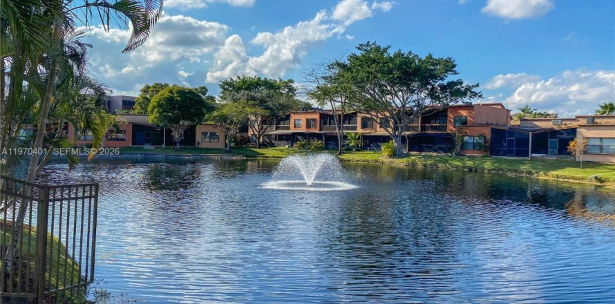 Adosado en Plantation, Florida 3 dormitorios, 201.6 m2 № 2032058