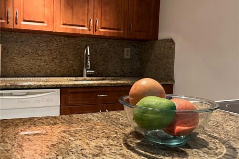 Купить кондоминиум в Майами-Бич, Флорида 2 спальни, 81.75м2, № 1950663 - фото 7