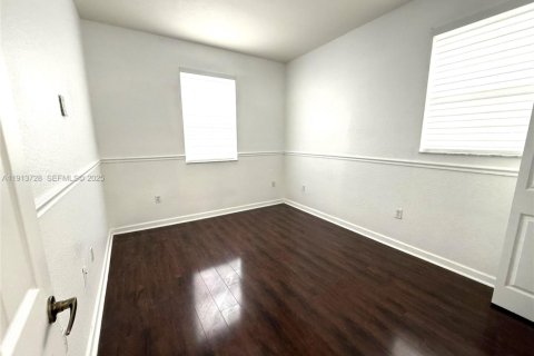 Adosado en alquiler en Doral, Florida, 3 dormitorios, 187.11 m2 № 1986992 - foto 17