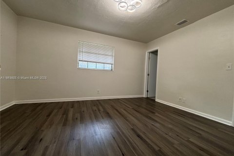 Villa ou maison à louer à Coral Springs, Floride: 4 chambres, 123.93 m2 № 1968505 - photo 15