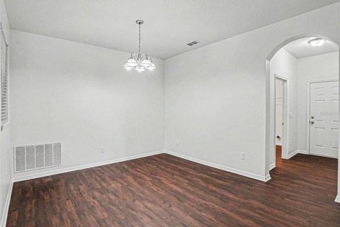 House in Apopka, Florida 3 bedrooms, 220.46 sq.m. № 2197277 - photo 18