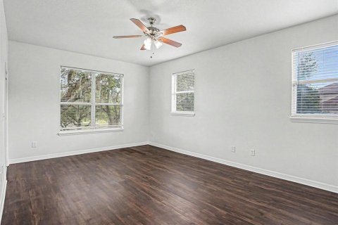 House in Apopka, Florida 3 bedrooms, 220.46 sq.m. № 2197277 - photo 14