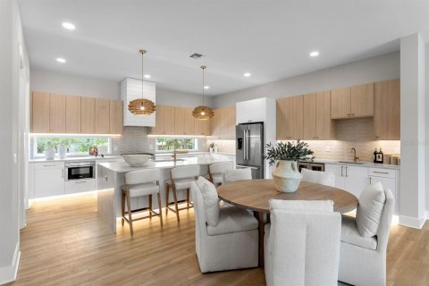 Adosado en venta en Tampa, Florida, 4 dormitorios, 279.73 m2 № 2195834 - foto 18