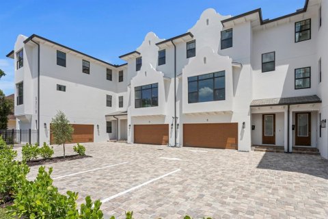 Adosado en venta en Tampa, Florida, 4 dormitorios, 279.73 m2 № 2195834 - foto 7