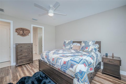 House in North Port, Florida 3 bedrooms, 153.75 sq.m. № 2238332 - photo 16