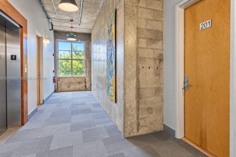 Copropriété à louer à Fort Lauderdale, Floride: 1 chambre, 99.78 m2 № 2409419 - photo 3