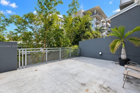 Copropriété à louer à Fort Lauderdale, Floride: 1 chambre, 99.78 m2 № 2409419 - photo 13