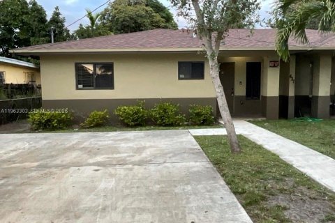 Casa en Miami, Florida 3 dormitorios, 215.53 m2 № 2025168