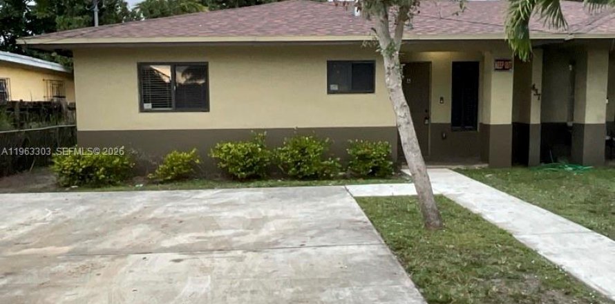 Casa en Miami, Florida 3 dormitorios, 215.53 m2 № 2025168