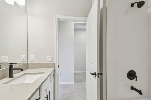 Villa ou maison à vendre à Mount Dora, Floride: 3 chambres, 181.44 m2 № 1745173 - photo 28