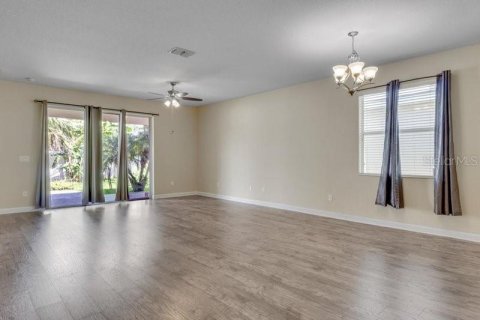 House in Orlando, Florida 4 bedrooms, 188.31 sq.m. № 1837032 - photo 13