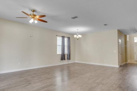 House in Orlando, Florida 4 bedrooms, 188.31 sq.m. № 1837032 - photo 16