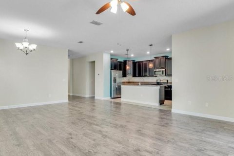 House in Orlando, Florida 4 bedrooms, 188.31 sq.m. № 1837032 - photo 17