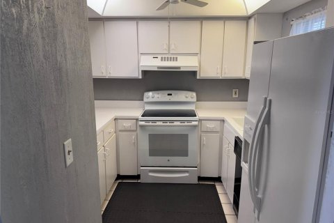 Copropriété à vendre à Clearwater, Floride: 2 chambres, 90.12 m2 № 2231656 - photo 4