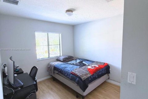 Adosado en venta en Cutler Bay, Florida, 3 dormitorios, 128.48 m2 № 2035076 - foto 13