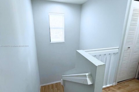 Adosado en venta en Cutler Bay, Florida, 3 dormitorios, 128.48 m2 № 2035076 - foto 23