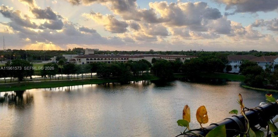 Condo à Boynton Beach, Floride, 2 chambres  № 2024314