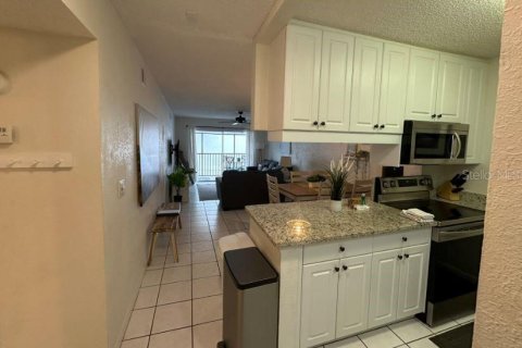 Condo in Sarasota, Florida, 2 bedrooms  № 1046372 - photo 14