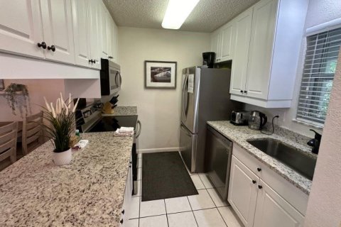 Condo in Sarasota, Florida, 2 bedrooms  № 1046372 - photo 15
