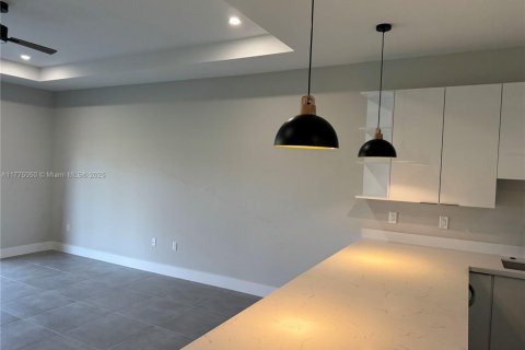 House in Lehigh Acres, Florida 3 bedrooms № 2013286 - photo 3