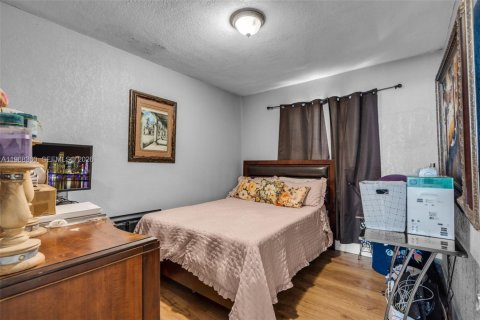 Casa en venta en Miami, Florida, 3 dormitorios № 2031894 - foto 18