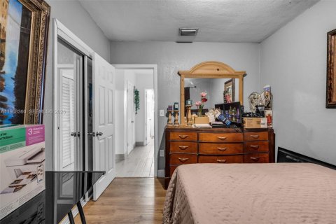 Casa en venta en Miami, Florida, 3 dormitorios № 2031894 - foto 19