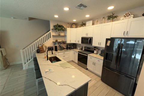 Villa ou maison à vendre à New Smyrna Beach, Floride: 3 chambres, 160.35 m2 № 2403165 - photo 7
