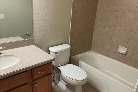 House in Bradenton, Florida 3 bedrooms, 168.9 sq.m. № 1910448 - photo 8