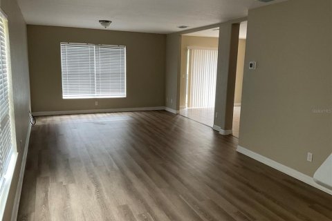 House in Bradenton, Florida 3 bedrooms, 168.9 sq.m. № 1910448 - photo 2
