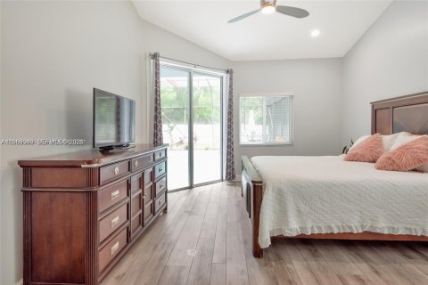 House in Weston, Florida 5 bedrooms, 234.67 sq.m. № 2008414 - photo 27