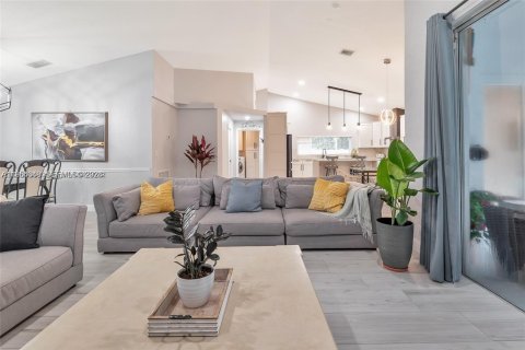 House in Weston, Florida 5 bedrooms, 234.67 sq.m. № 2008414 - photo 8