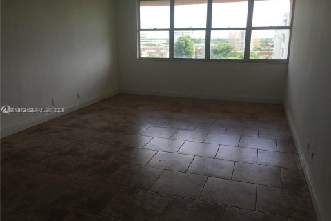 Condo in Miami, Florida, 1 bedroom  № 1996255 - photo 3