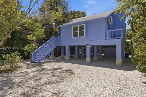 Дом в Тавернье, Флорида 3 спальни, 154.87м2 № 2052547