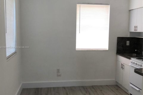 Apartment in Miami, Florida 1 bedroom, 43.85 sq.m. № 1956835 - photo 2