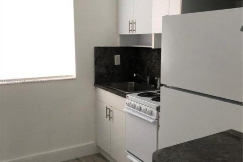 Apartment in Miami, Florida 1 bedroom, 43.85 sq.m. № 1956835 - photo 1